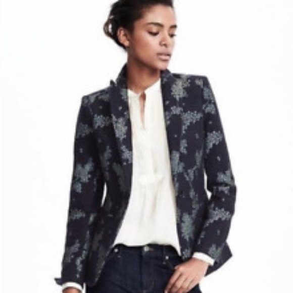 Banana Republic Jackets & Blazers - NWT Banana Republic HERITAGE Blue Floral Blazer